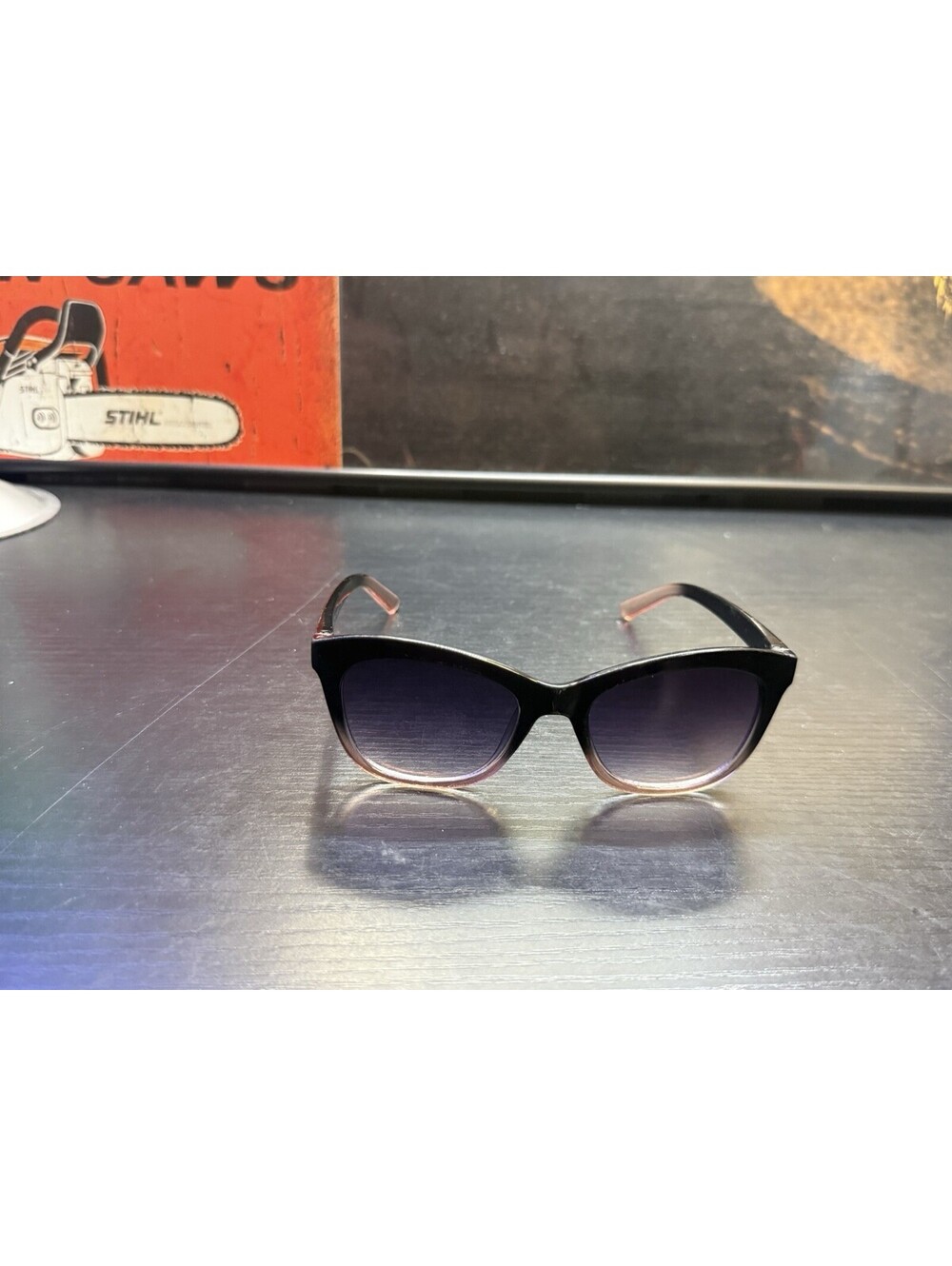 Oscar de la Renta O Women's Cat Eye Sunglasses Black Pink Gradient
